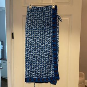 Zara midi blue print midi wrap skirt. NWT